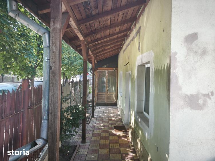 Casă cu 3 camere cu Teren 210 Mp în Est