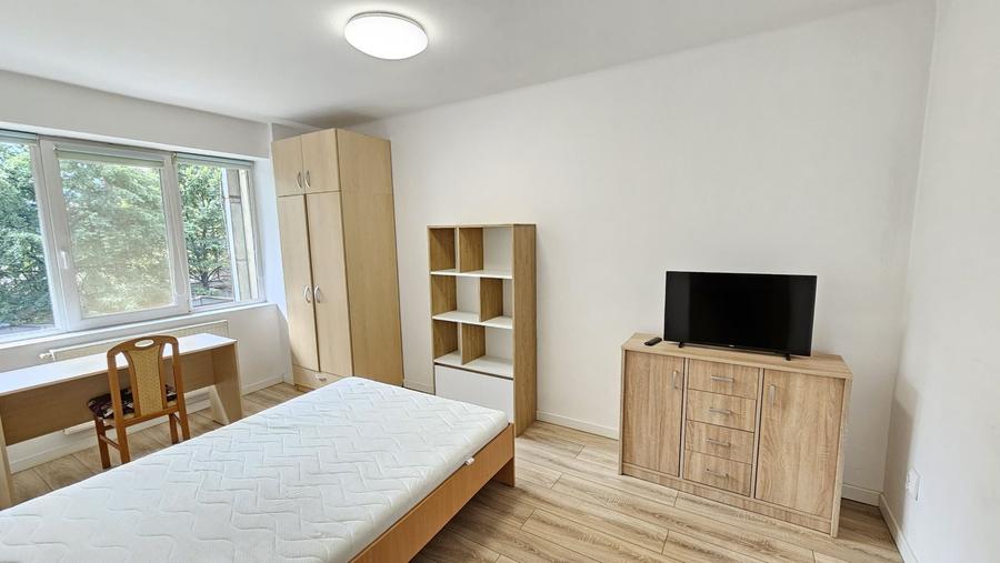 Apartament cu 2 camere decomandat, mobilat în Central