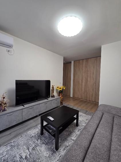 Apartament cu 3 camere decomandat, mobilat în Aradului
