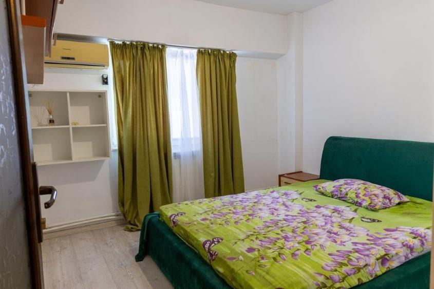 Apartament cu 3 camere, mobilat în Central