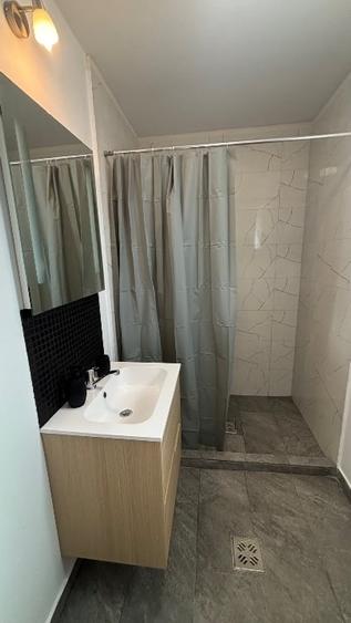 Duplex cu 5 camere cu Canalizare în Sud