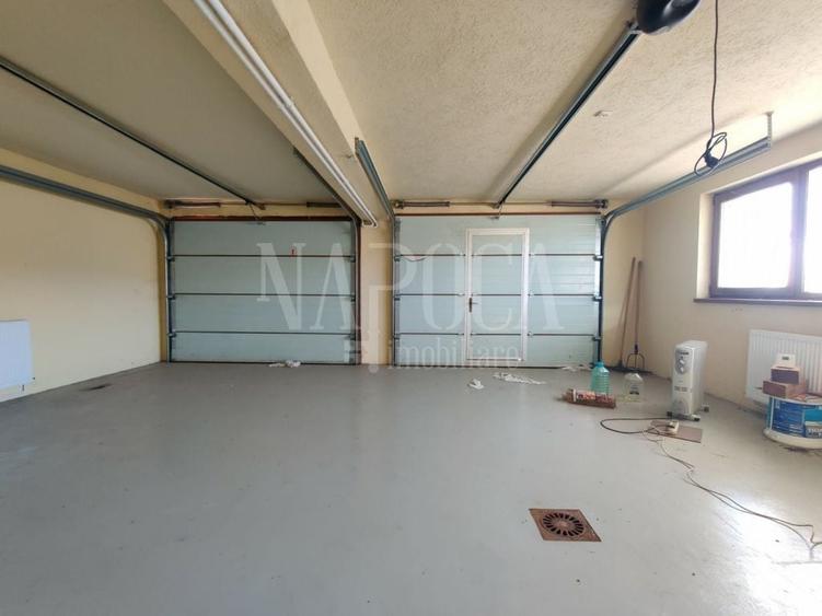Casă individuală cu 7 camere cu Canalizare în Iris