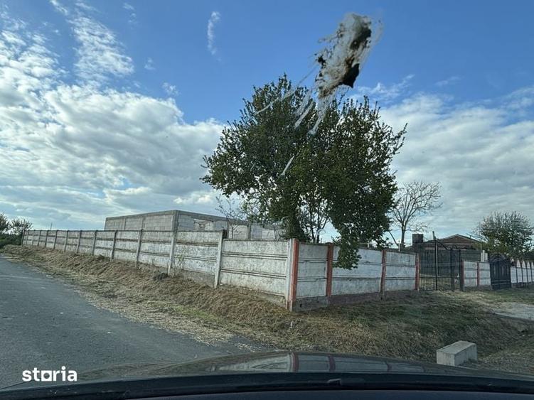 Teren de 2228 mp, în Siliștea