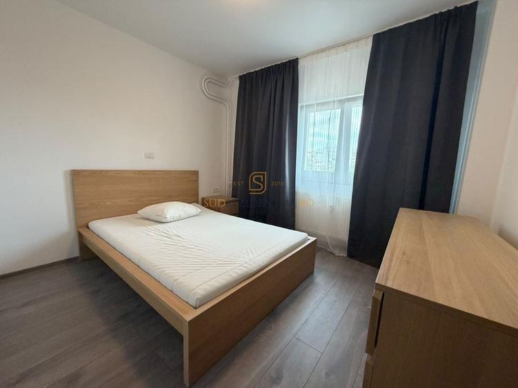 Apartament cu 4 camere decomandat, mobilat în Berceni