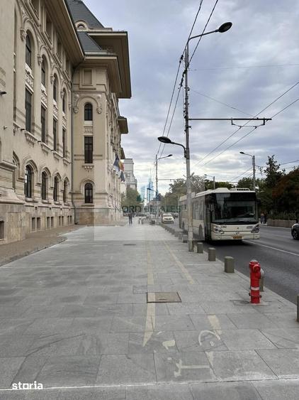 Apartament cu 6 camere în Centrul Civic