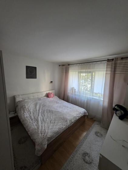 Apartament cu 4 camere decomandat în Ampoi 3