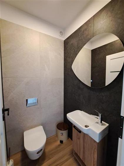 Duplex cu 5 camere cu Canalizare în Iris