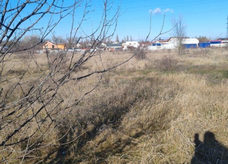 Teren Construcții intravilan de 6740 mp, în Dragomirești-Deal