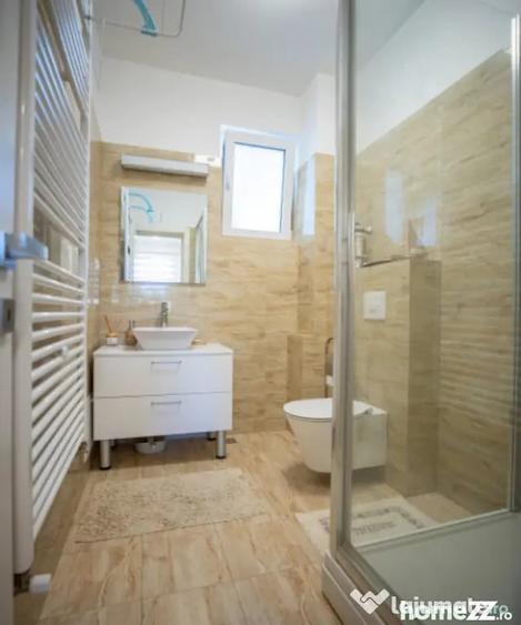 Apartament cu 5 camere decomandat în Central