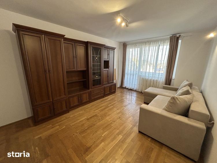 Apartament cu 2 camere, mobilat în Central