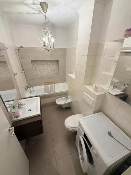 Apartament cu 2 camere semidecomandat, mobilat în Fratelia