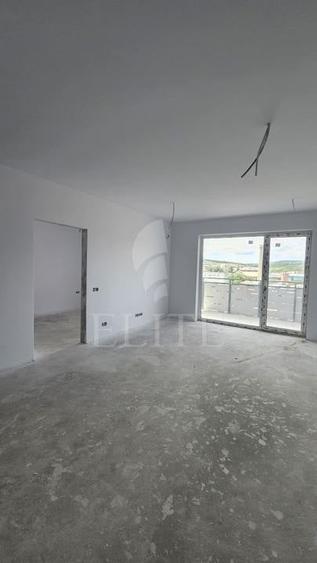 Apartament cu 2 camere semidecomandat în Mărăști