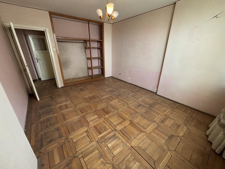Apartament cu 2 camere semidecomandat în Gara de Nord