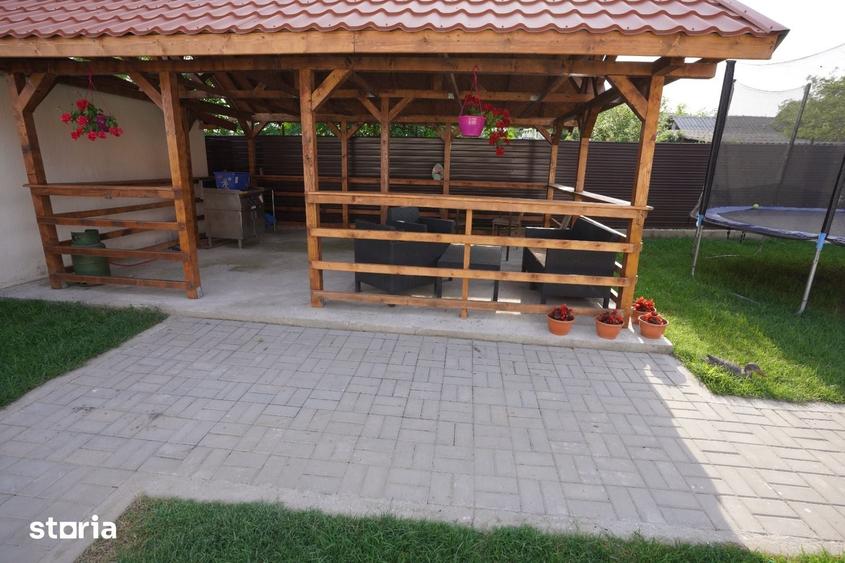 Casă cu 4 camere cu Teren 1000 Mp în Crișan