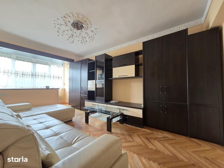 Apartament cu 3 camere în Mazepa 1