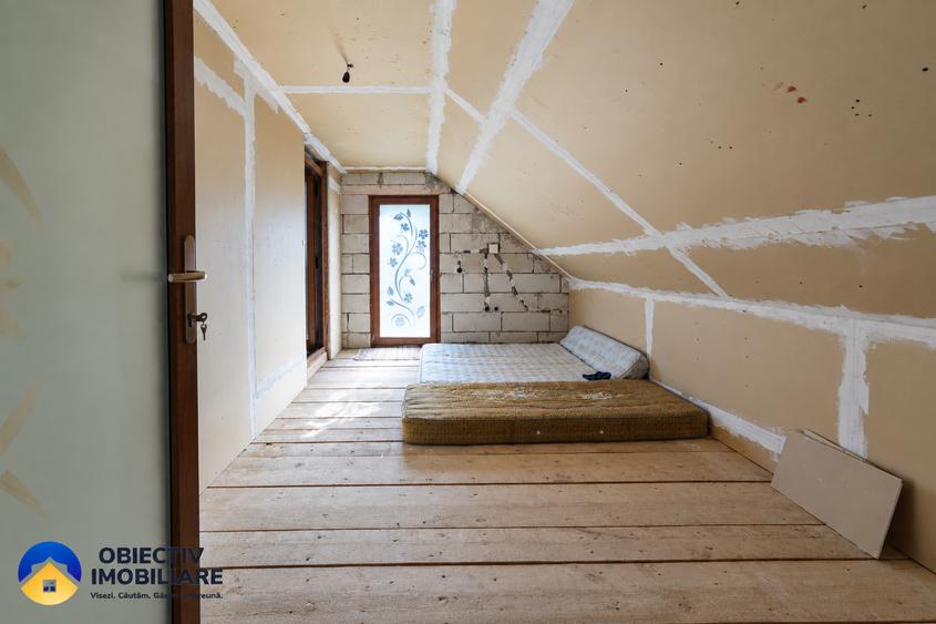 Casă individuală cu 5 camere cu Teren 2405 Mp în Pângărați