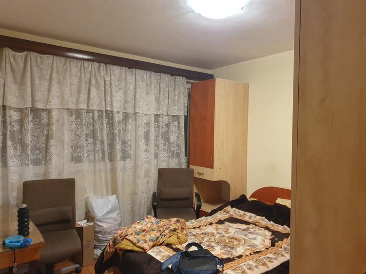Apartament cu 2 camere decomandat în Drumul Taberei