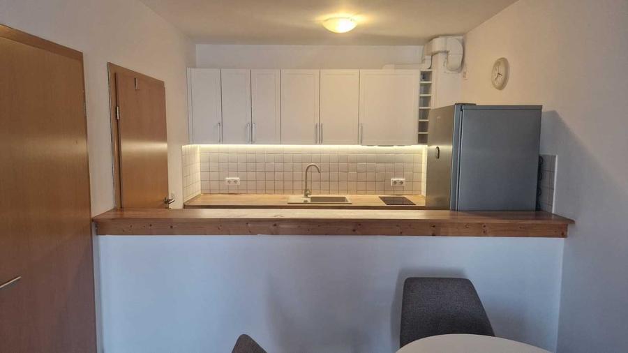 Apartament cu 2 camere decomandat în Bartolomeu