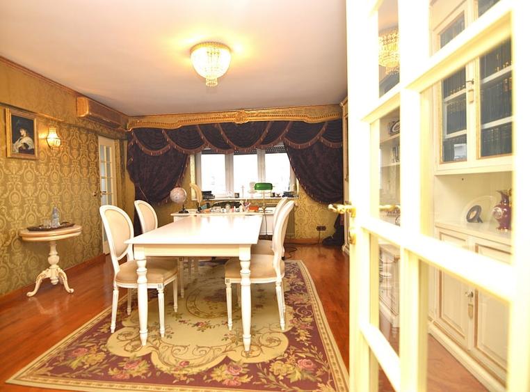 Apartament cu 3 camere decomandat, mobilat în Unirii