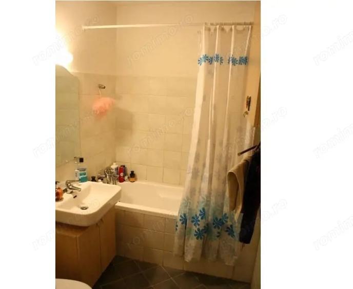 Apartament cu 4 camere decomandat în Titan