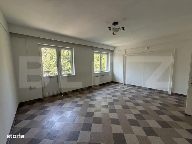 Casă cu 4 camere în Central