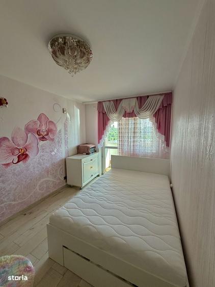 Apartament cu 3 camere decomandat în Vitan