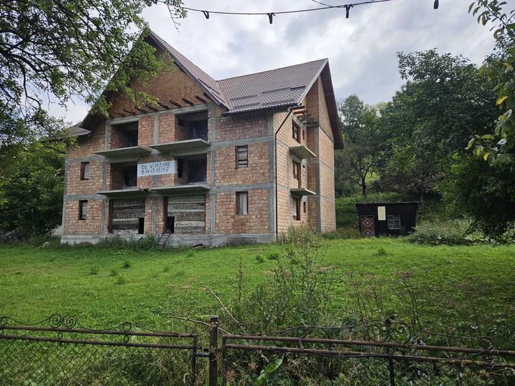Casă cu 4 camere în Bran