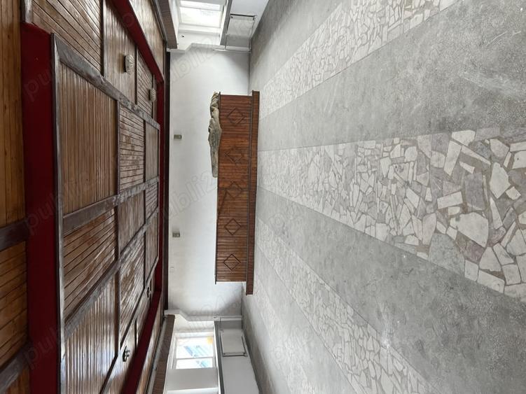 Spațiu comercial, de 105 mp, în Central