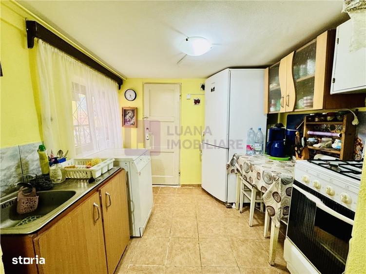 Casă cu 2 camere cu Canalizare în Nucet