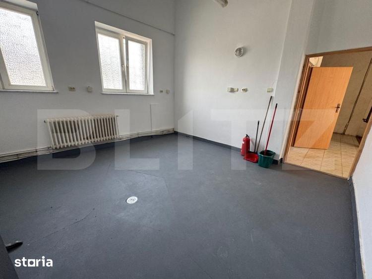 Spatiu Comercial / Birouri de Inchiriat 140 mp Deva Central - 1
