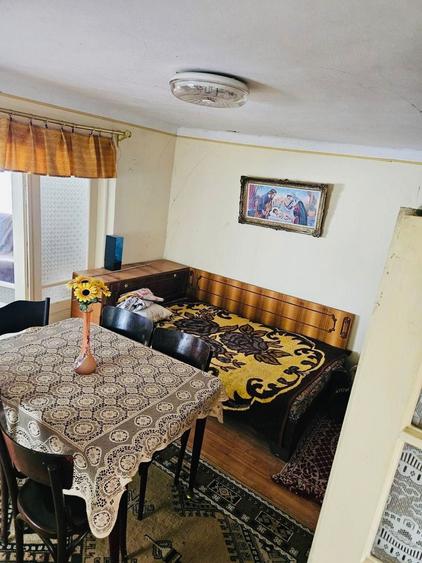 Casă cu 4 camere în Florești