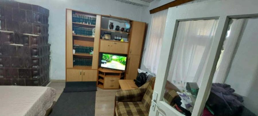 Casă cu 3 camere cu Teren 1400 Mp în Budeni