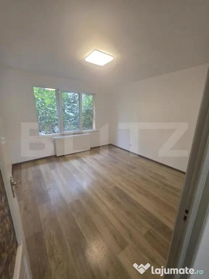 Apartament cu 3 camere decomandat în Craiter
