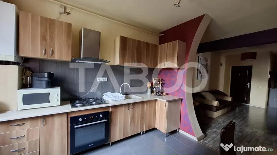 Apartament cu 3 camere decomandat în Turnișor