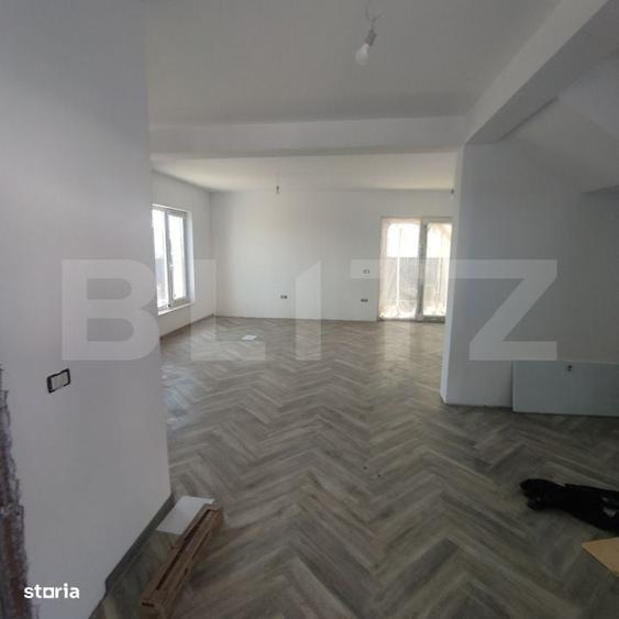 Casă cu 3 camere în Uricani