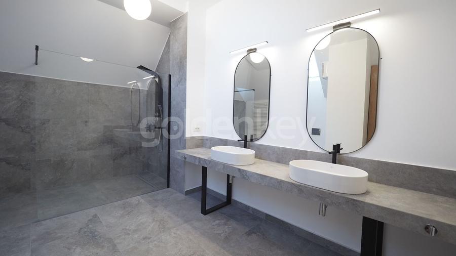 Apartament duplex spatios cu 4 camere | vedere padure | 3 garaje - 17