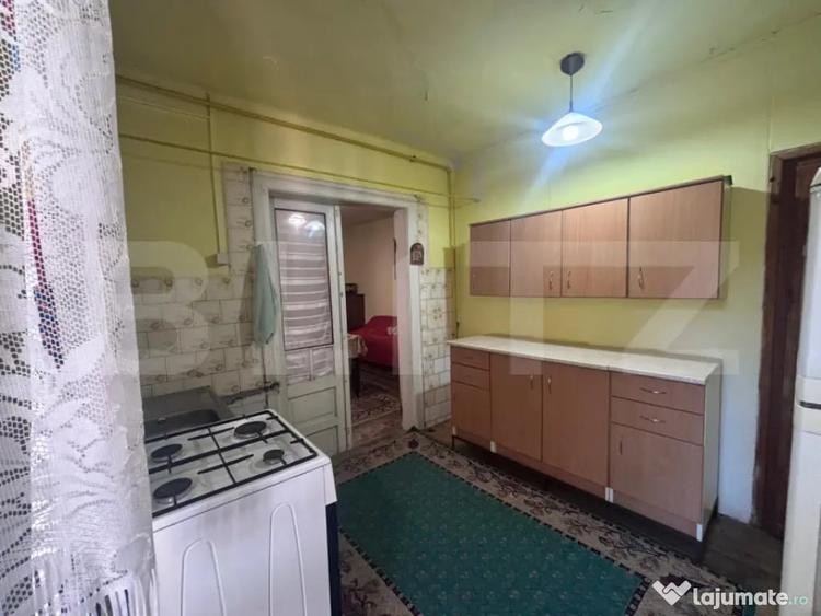 Garsonieră decomandată în Central