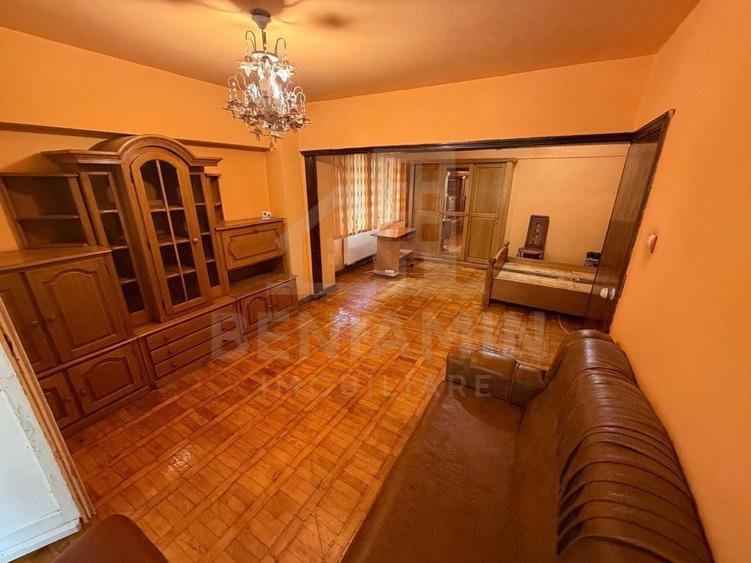 Apartament cu 3 camere decomandat în Lăpuș