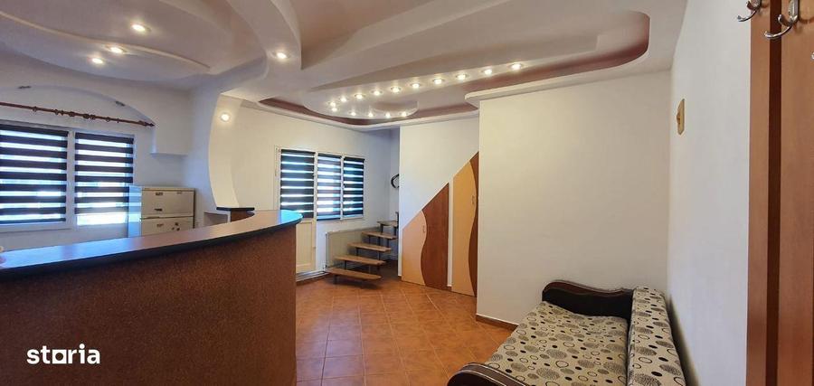 Apartament cu 2 camere, mobilat în Calea Poplăcii