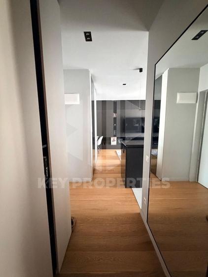 Apartament cu 2 camere semidecomandat, mobilat în Aviației