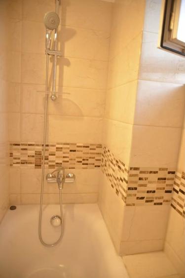 Apartament cu 3 camere decomandat în 13 Septembrie