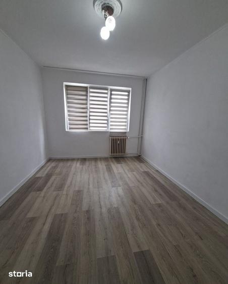 Garsonieră decomandată în Podu Roș