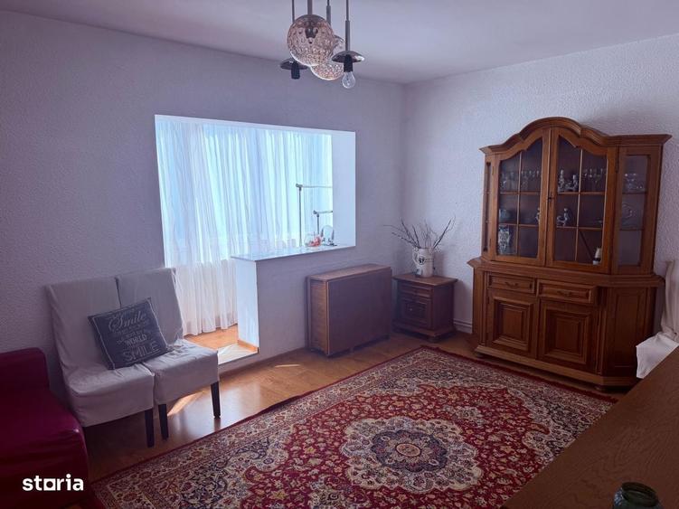 Apartament cu 3 camere decomandat în Burdujeni