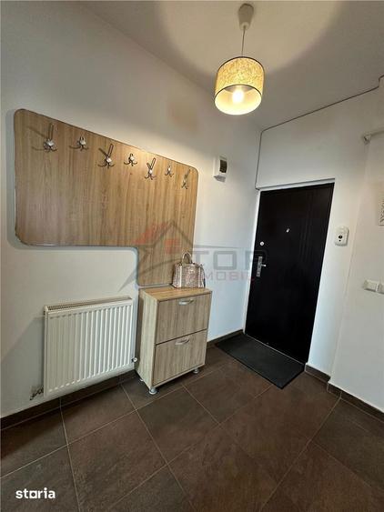 Apartament cu 2 camere semidecomandat în Baza 3