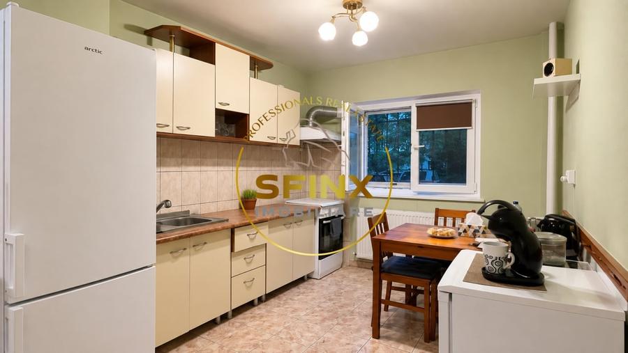 Apartament cu 4 camere semidecomandat, mobilat în Politehnica