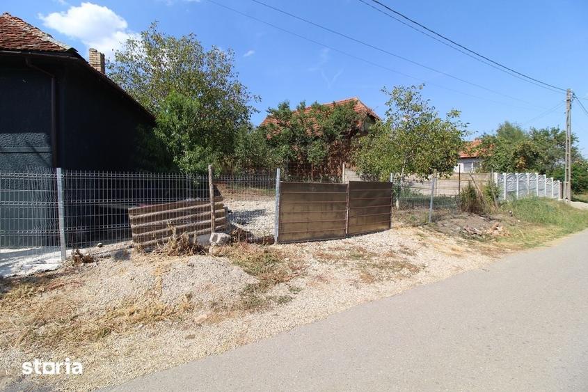 Casă cu 3 camere cu Teren 329 Mp în Bretea Română