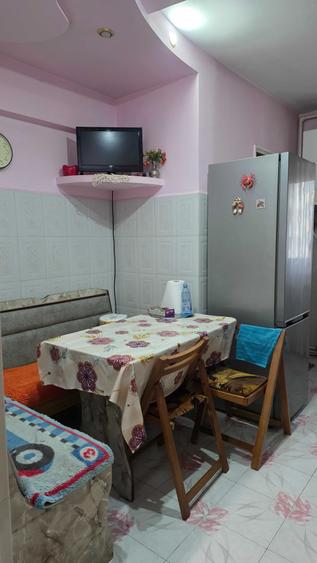 Apartament cu 2 camere decomandat în Trivale
