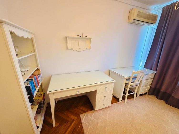 Apartament cu 3 camere decomandat, mobilat în Titan