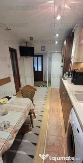 Apartament cu 3 camere decomandat în Craiter