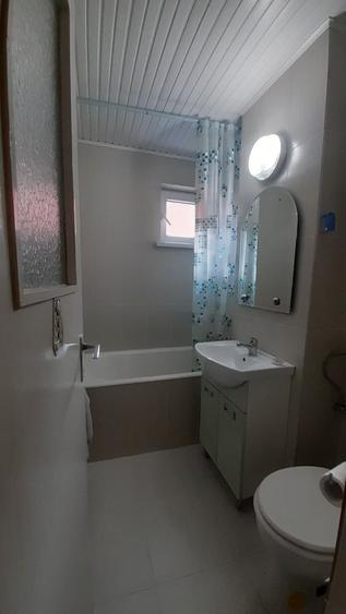 Apartament cu 2 camere decomandat în Petros